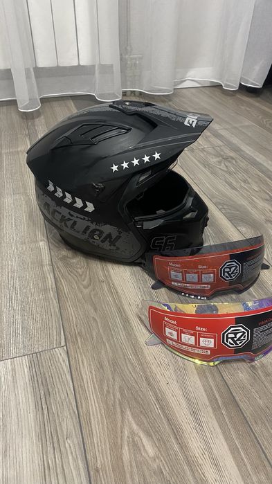 Мото шлем мотард