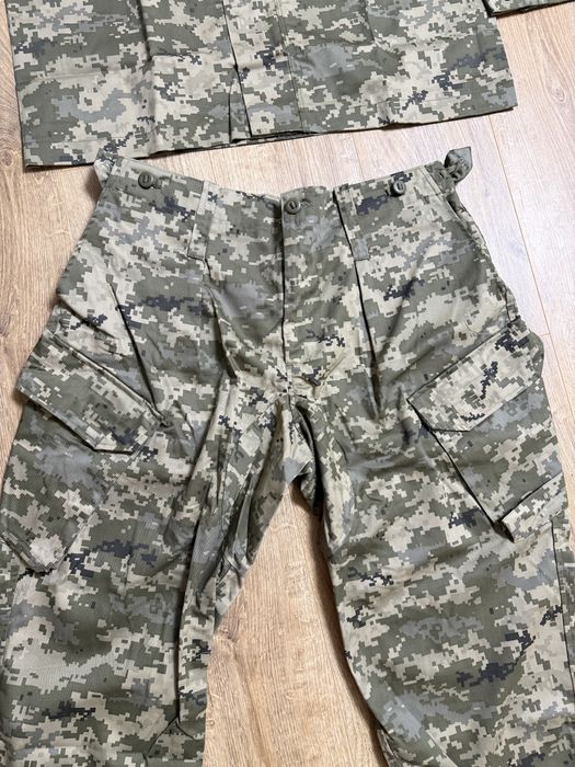 Форма нова. Демисезонна.