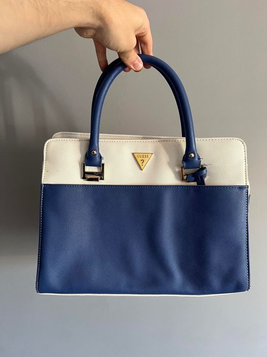 Mala GUESS azul e branca
