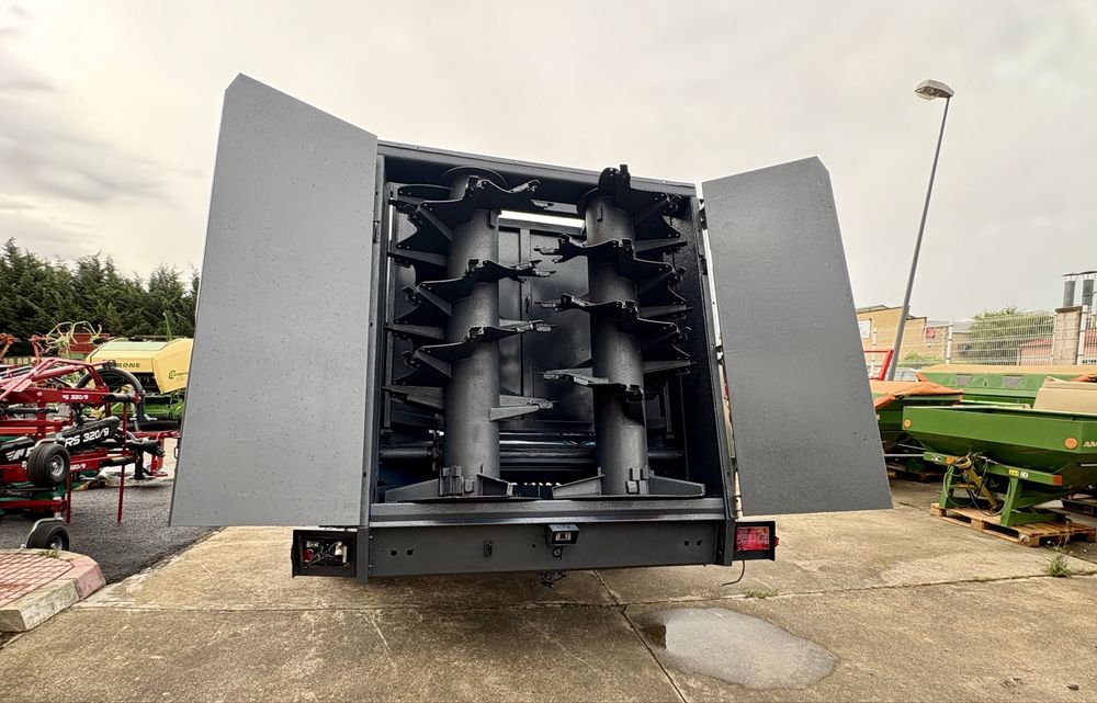 reboque espalhador de estrume