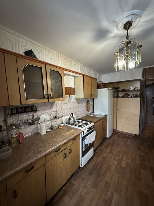 Продам 3 кім квартиру центр вул Каракая МОЖНА  ПІД ДЕРЖАВНІ ПРОГРАМИ