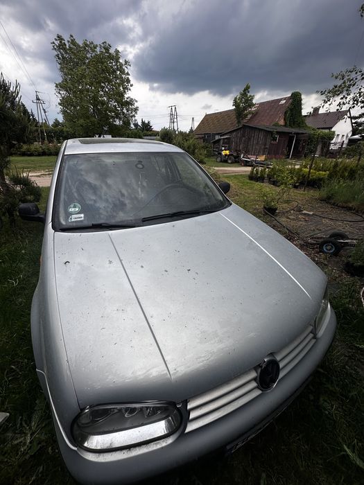 Golf 4 1998r hatchbabck