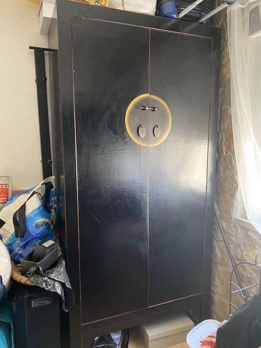 Móvel oriental preto