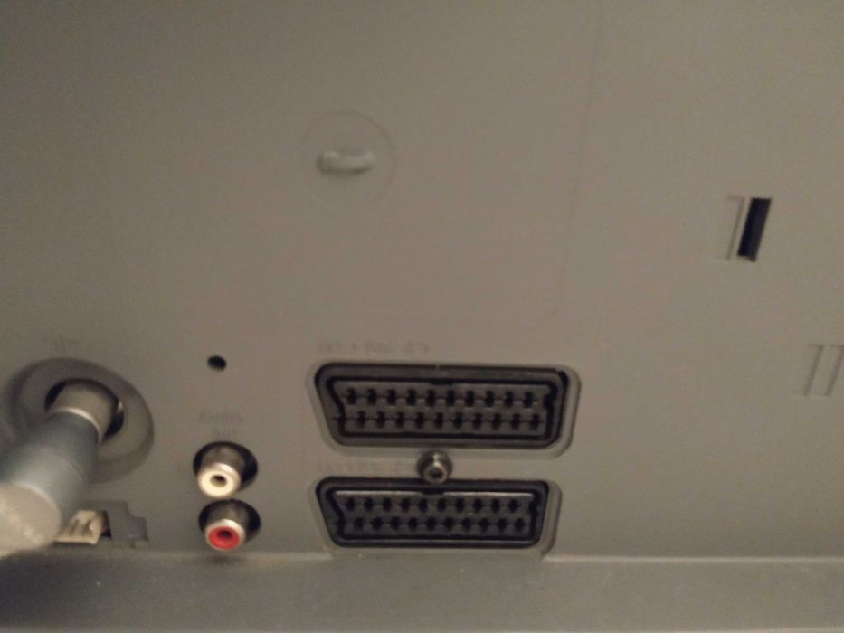 LCD Samsung 32" / TV -  Philips de 28"