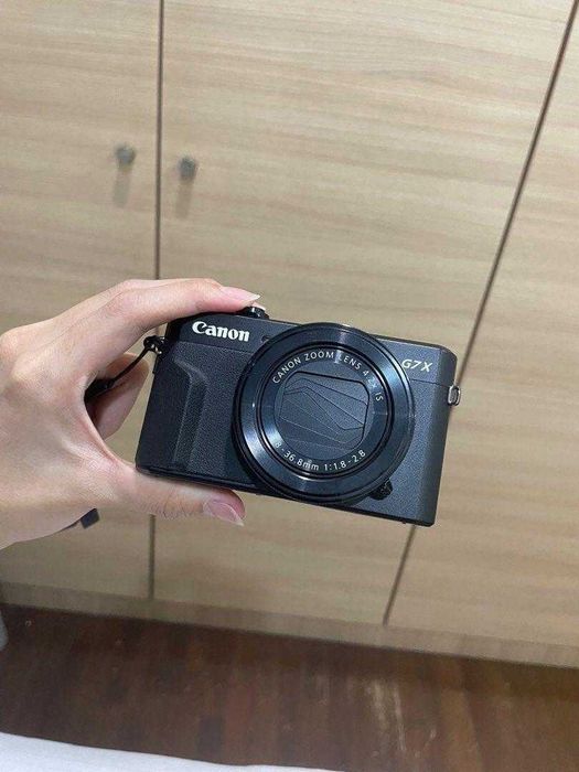 Aparat Canon PowerShot G7X Mark II czarny z 3 akumulatorami i ładowarką