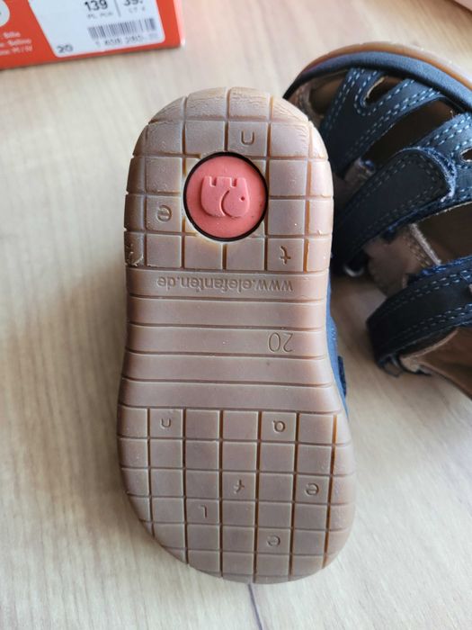 Sandałki elefanten 20