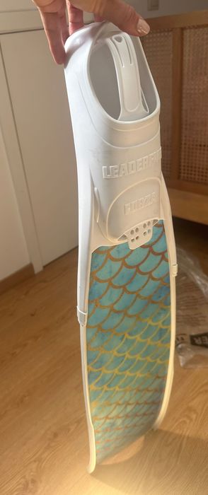 Barbatanas leaderfins néon blue