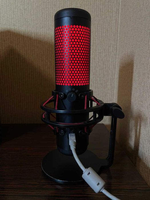 Игровой конденсаторный USB-микрофон HyperX QuadCast