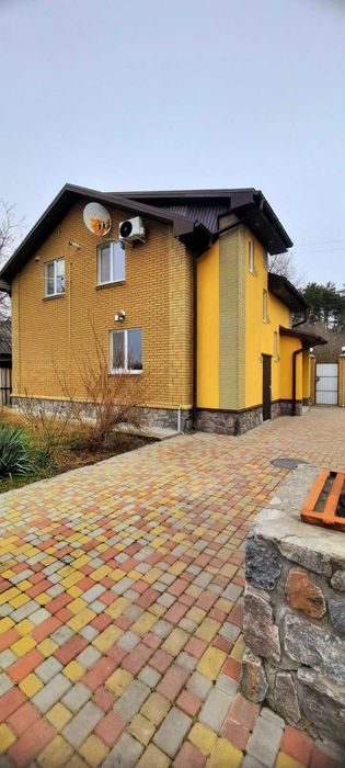 Продаж 2 поверхового Будинку. Власниця.