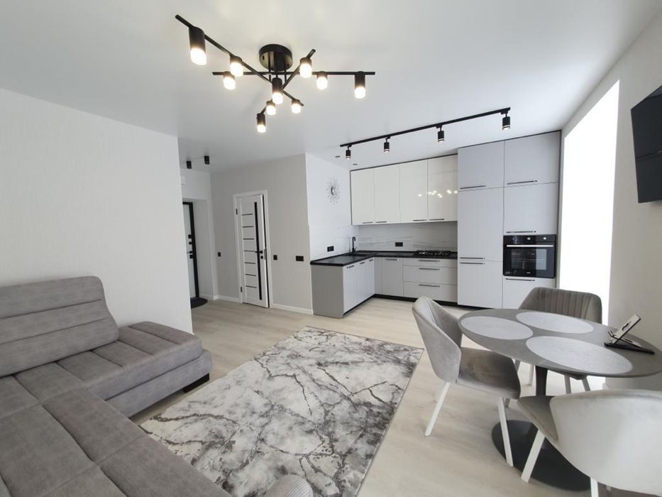 ЕНЕРГОНЕЗАЛЕЖНА Однокімнатна квартира подобово, Центр