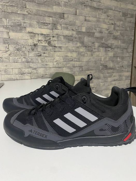 Продам кросівки Adidas Terrex Swift Solo 2.0