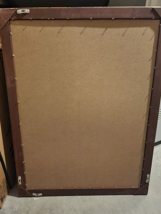 Moldura em cor dourado envelhecido