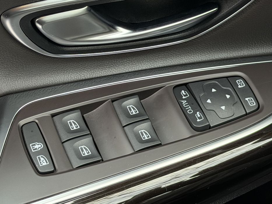 Renault Espace V 2015 року | 1.6 dCi | Автомат | Мінівен бізнес-класу