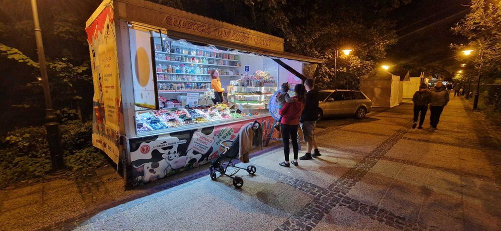 4mx2m przyczepa gastronomiczna sklep okazja!