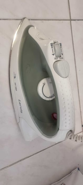 Ferro de Engomar com Caldeira + Ferro Normal