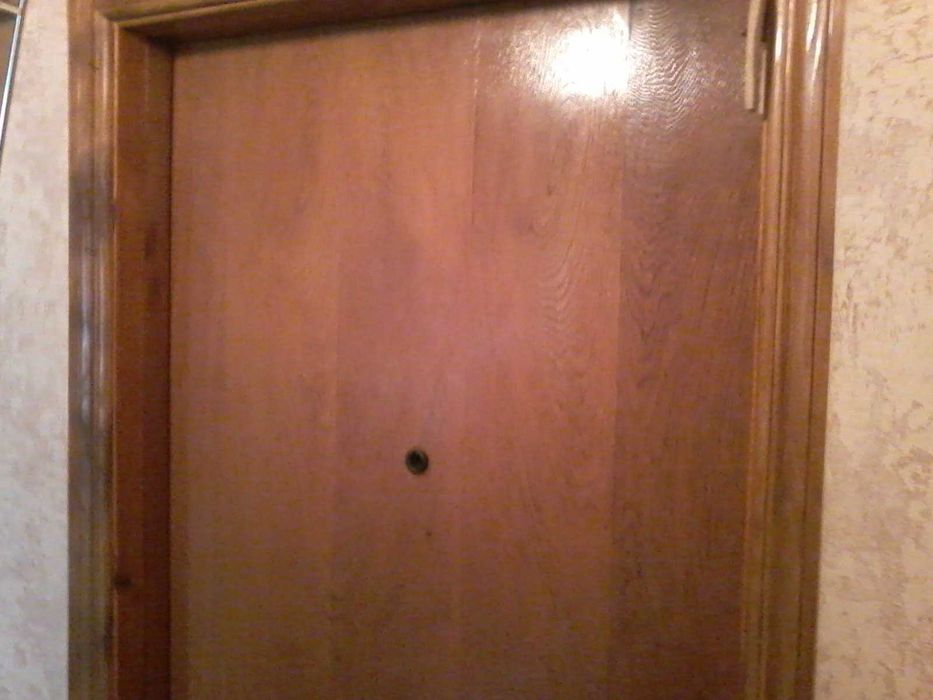 Двері з коробкою,міжкімнатні,вхідні,б у