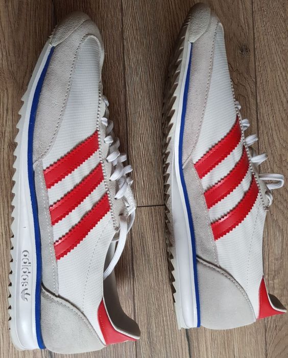Buty Adidas. Kolor biały. Skóra naturalna. Rozmiar 46.