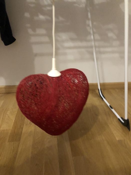 Żyrandol ze sznurka SERCE