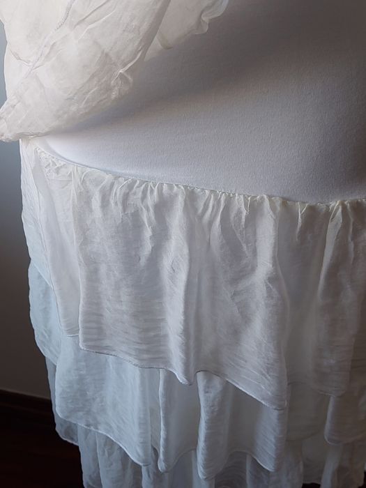 Vestido Italiano Branco de Folhos de Seda - Tam° M