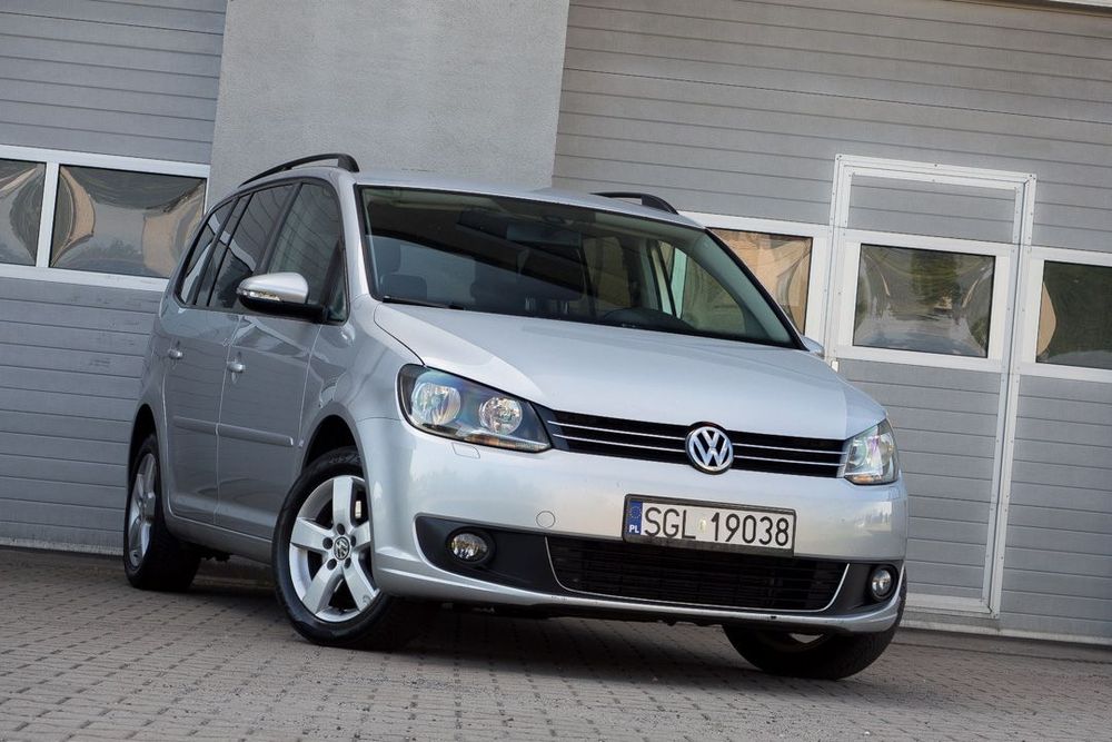Volkswagen Touran 2.0 140KM Klimatronic Grzane fotele Mulrifunkcja Navi Zarejestrowany