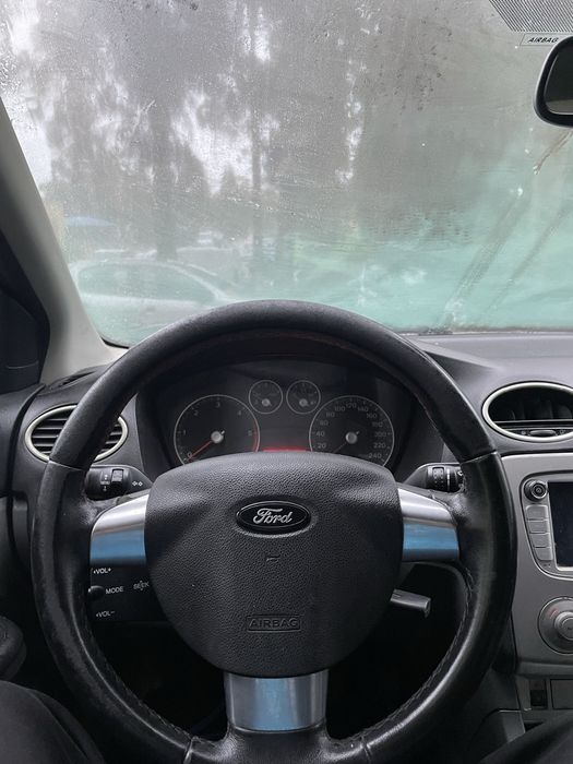 Ford Focus 1.6 TDCi 109cv — Para Reparar ou Peças
