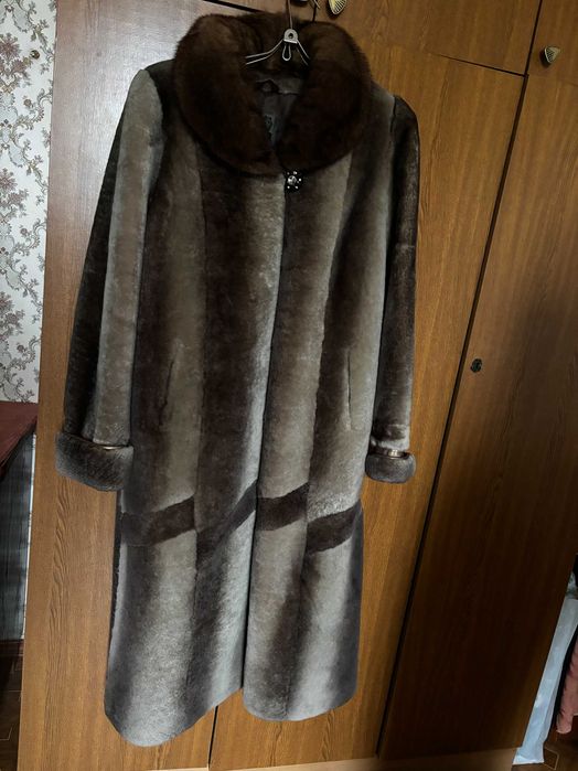 шуба мутонова нова