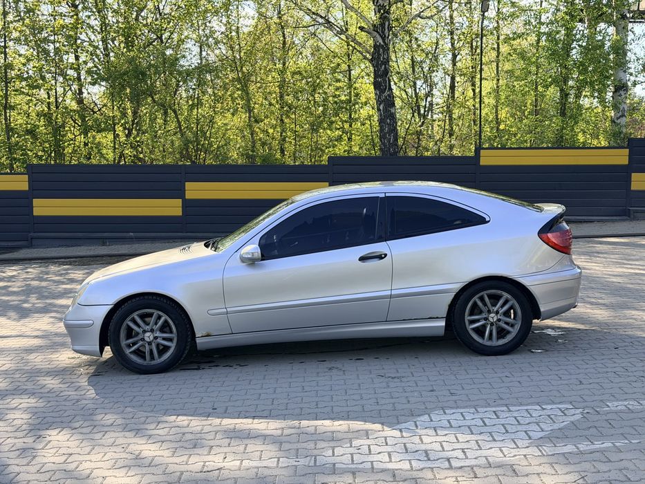Mercedes-Benz C200