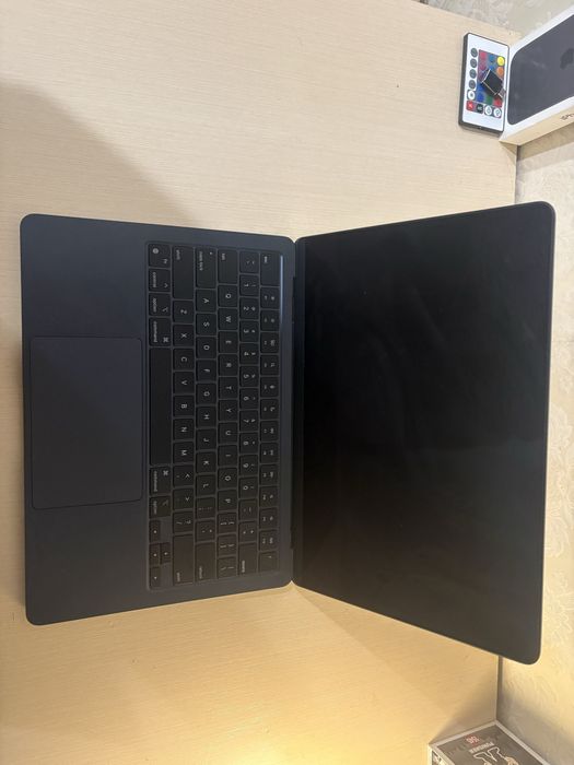 Macbook Air 13 M2 8/256