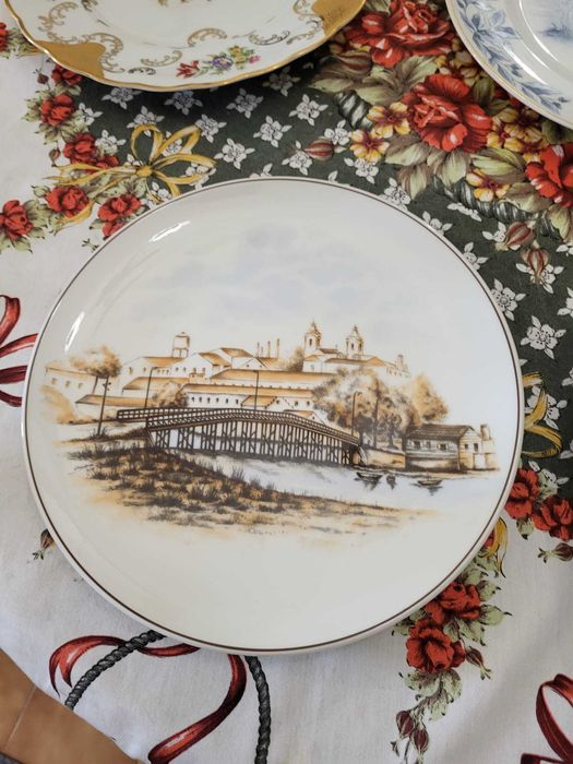 Pratos de coleção Vista Alegre / EVA decor Portugal