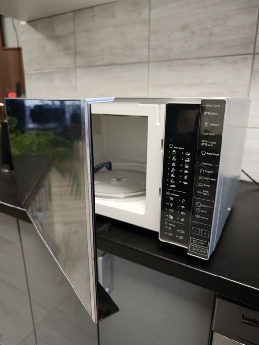 Sprzedam mikrofalówkę Whirlpool