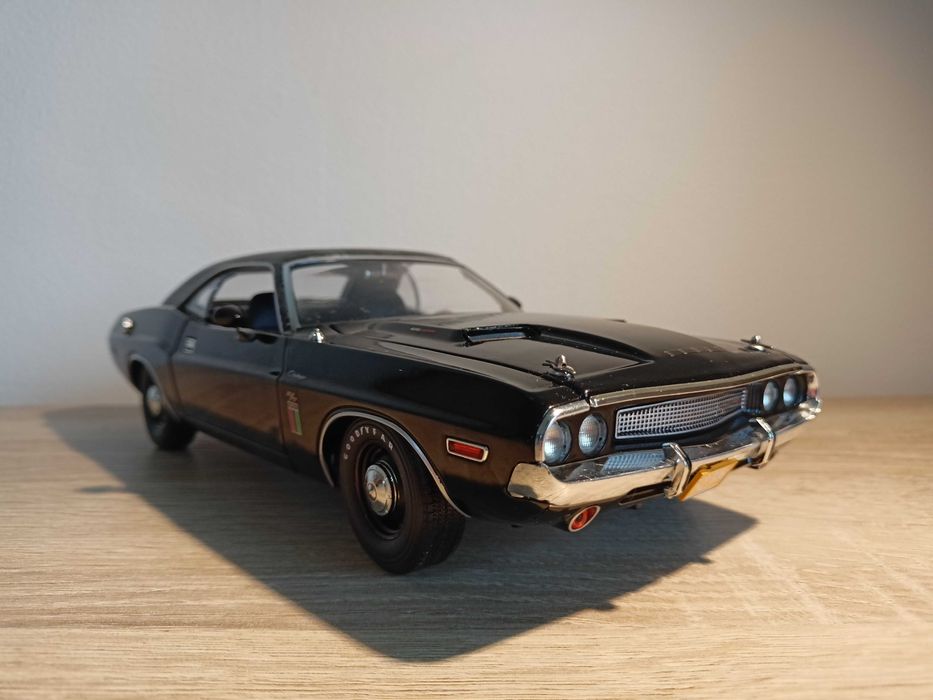 Dodge Challenger 1970 model w skali 1:18 Greenlight/otwierane elementy