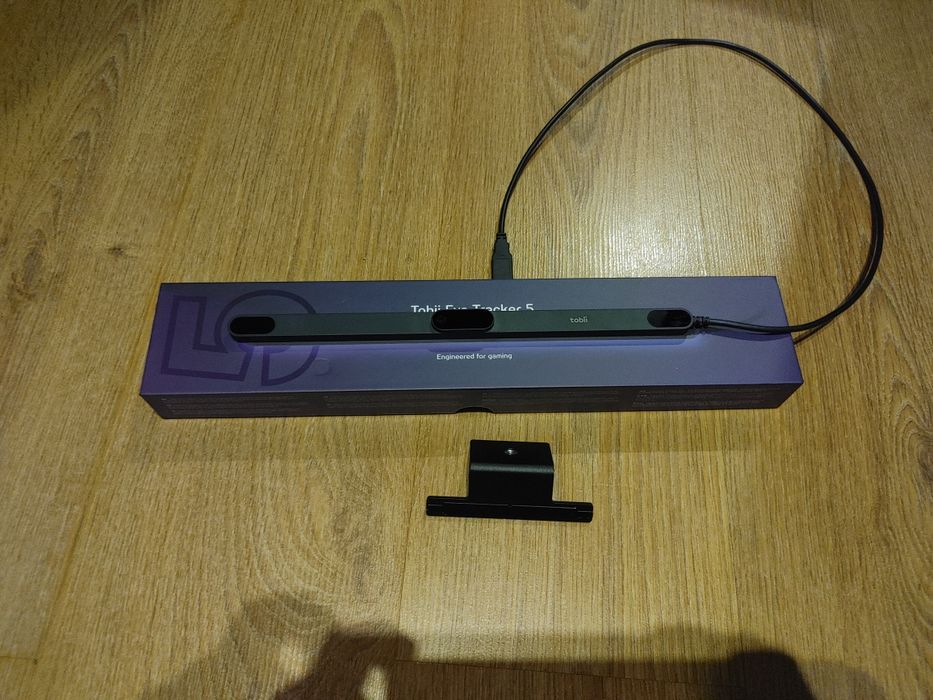 Tobii Eye Tracker 5 - Eye/head tracker do gier