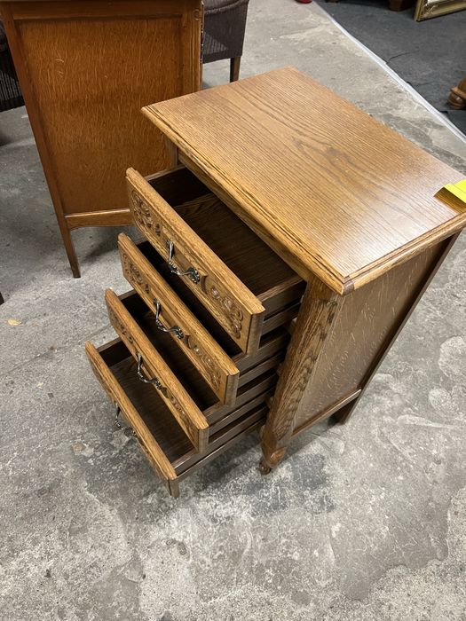 Szafka Ludwikowska/Raty