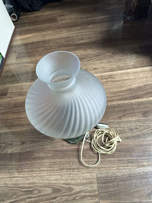 Lampa elektryczna ale naftowa