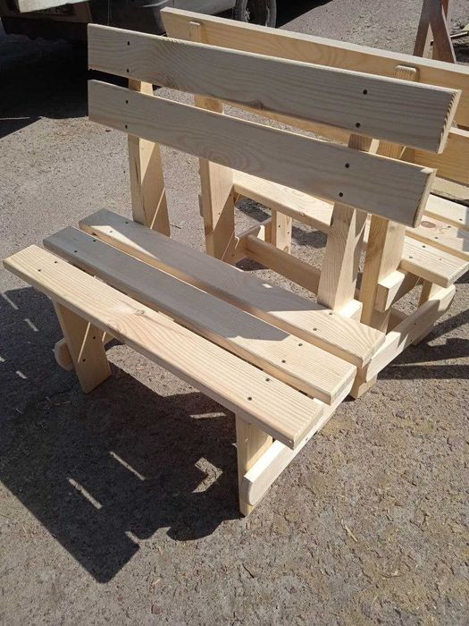 Столярные изделия под заказ, двери, кровати, лестницы в дом, беседки +