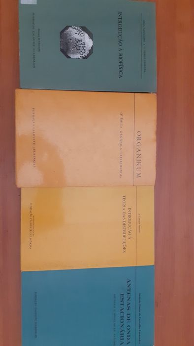 Livros técnicos Fundação Calouste Gulbenkian
