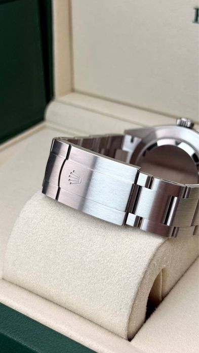 Годинник ROLEX Oyster Perpetual ref.124300