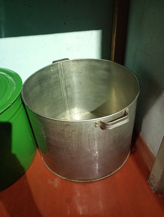 Выворки, кастрюли, таз, миска, нержавейка и эмалированная, СССР