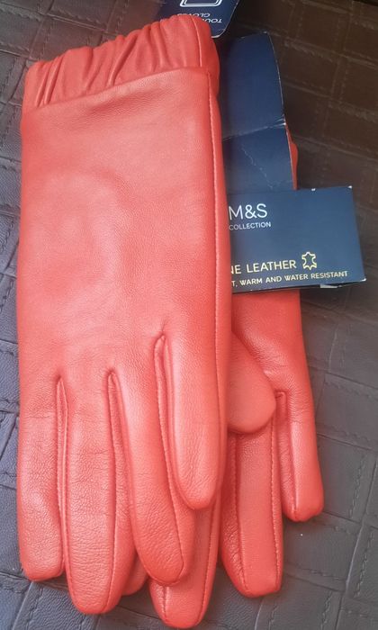 Шкіряні перчаткі.