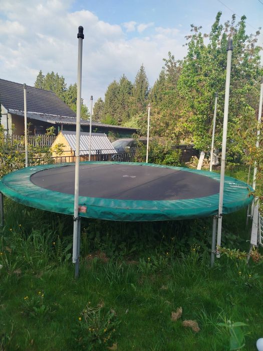 Trampolina do skakania