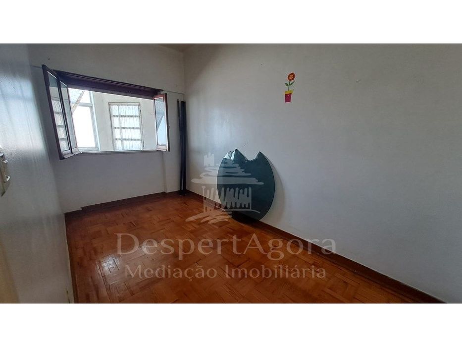T3 com Garagem Perto da estação e escolas