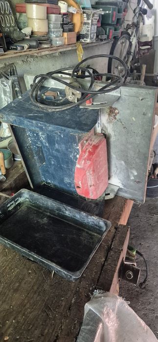 Vendo várias máquinas ferramentas usadas