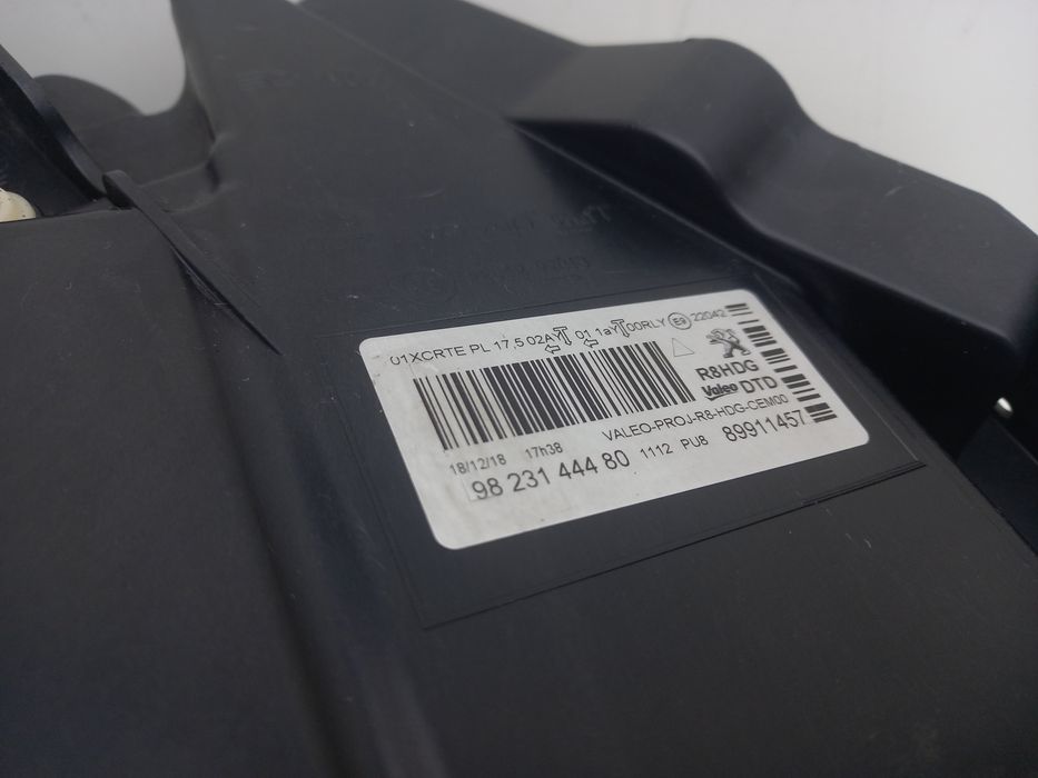 Peugeot 508 II  18-Lampa prawa przednia Full Led EU