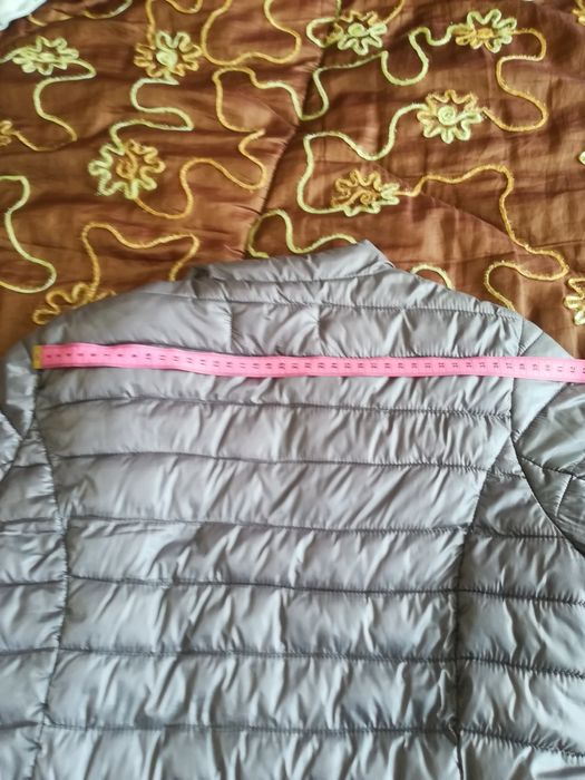 Продам демі курточку