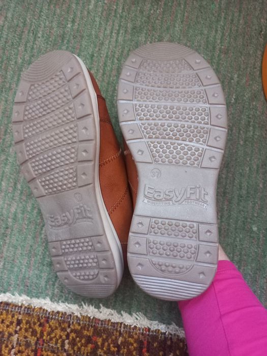 Взуття жіноче шкіряне нове