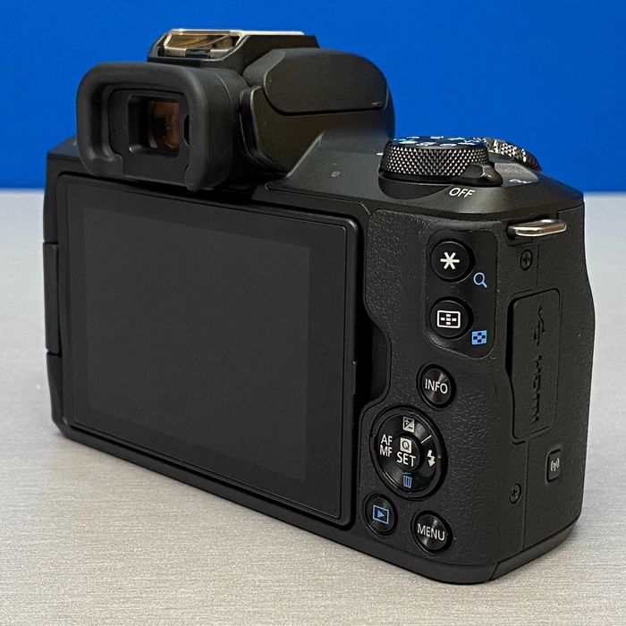 Canon EOS M50 (Corpo) - 24.1MP