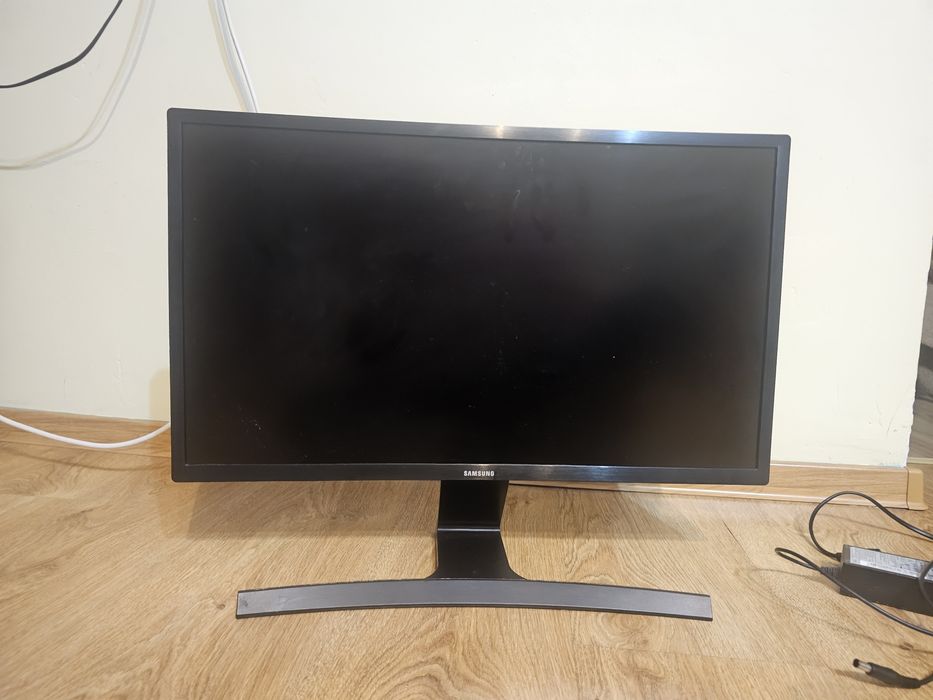 Monitor samsung  24 cali