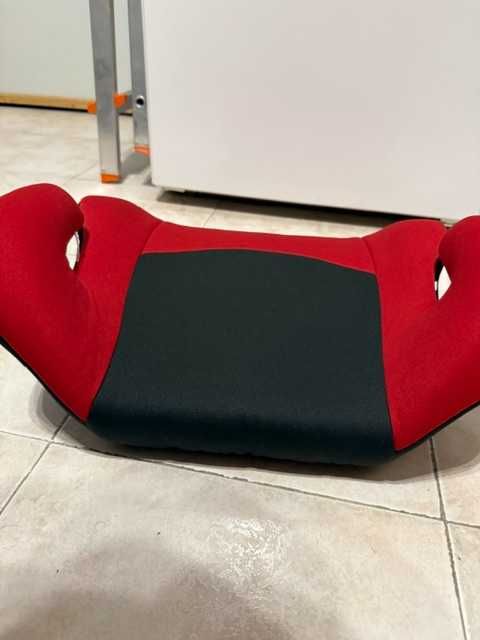 Assento elevatório auto