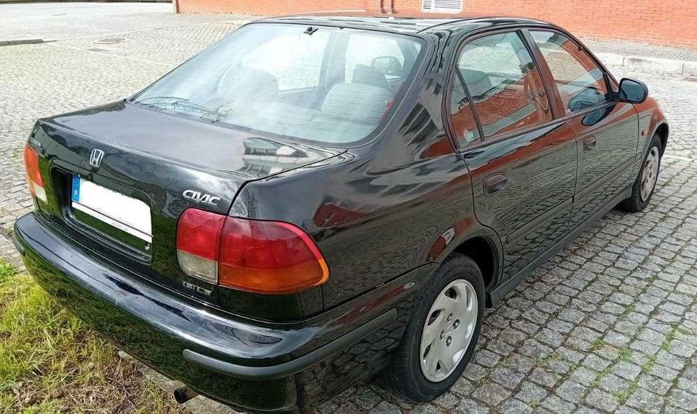 Honda Civic 1.5i LS - em ótimo estado de conservação