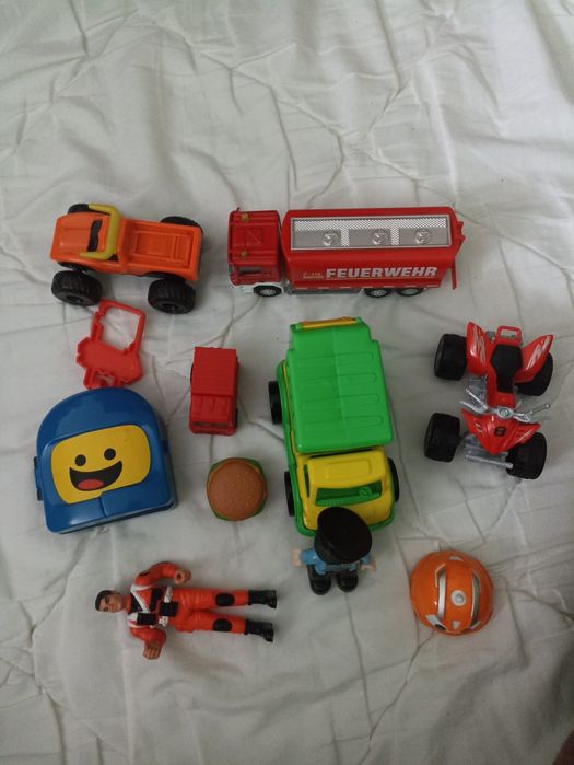 Іграшки лотом хлопчик